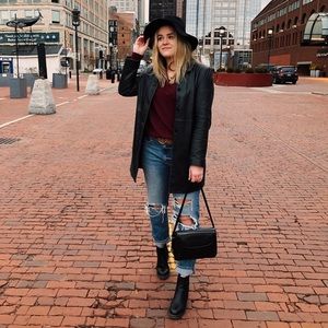 Meet your Posher, Abby